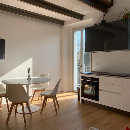 Spazio Perlasca 3 - شقة