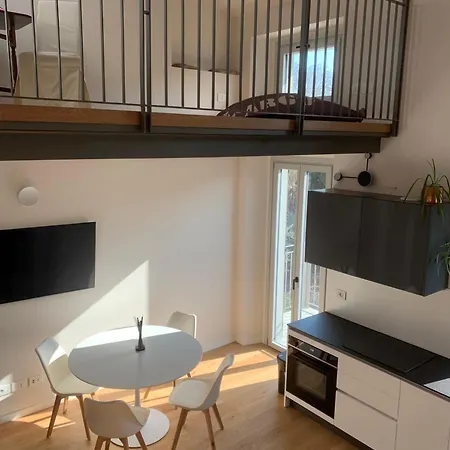 Spazio Perlasca 3 - شقة